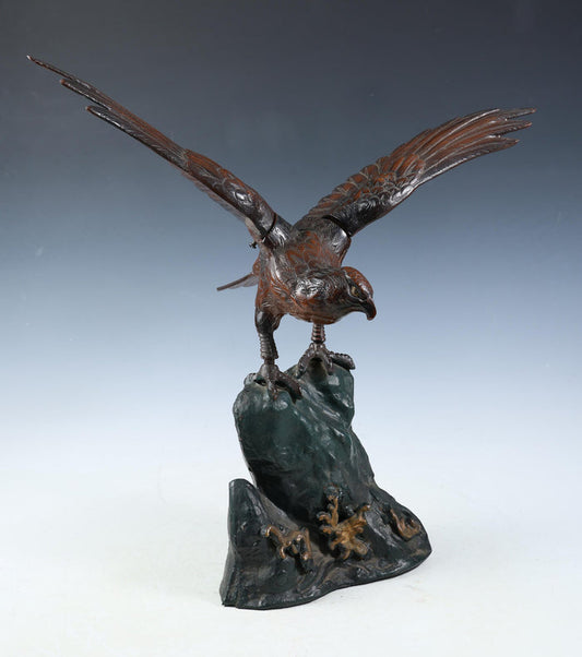 Japanese Bronze Hawk -Room Guardian Sculpture- Great Takaoka Product