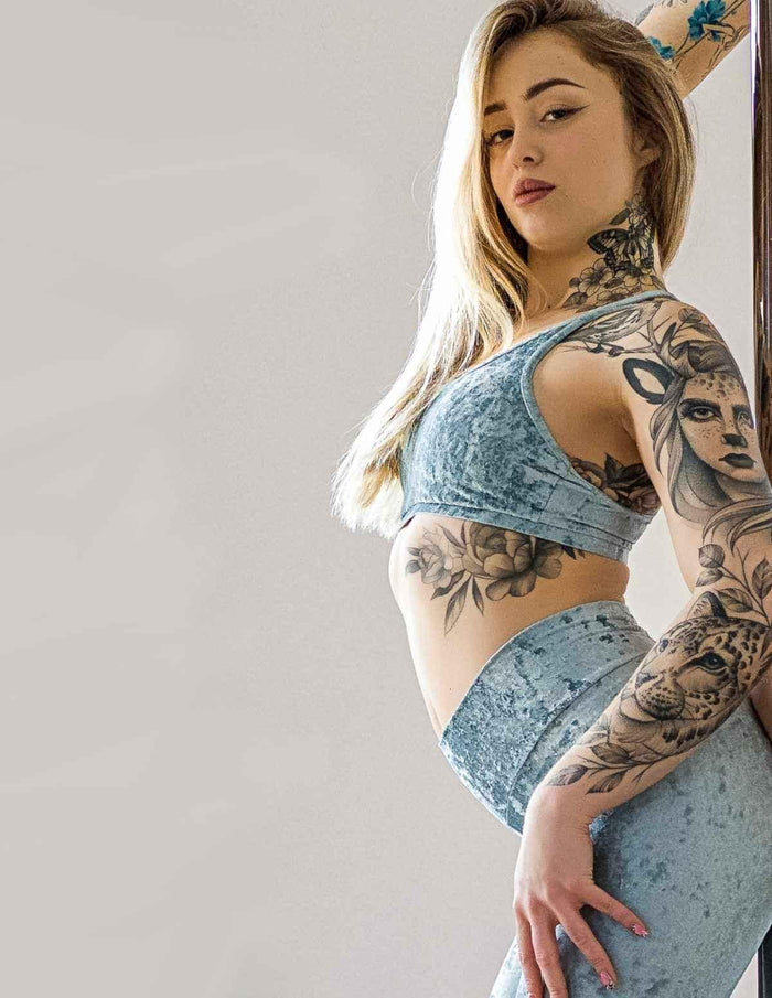 XS / FROSTY VELVET